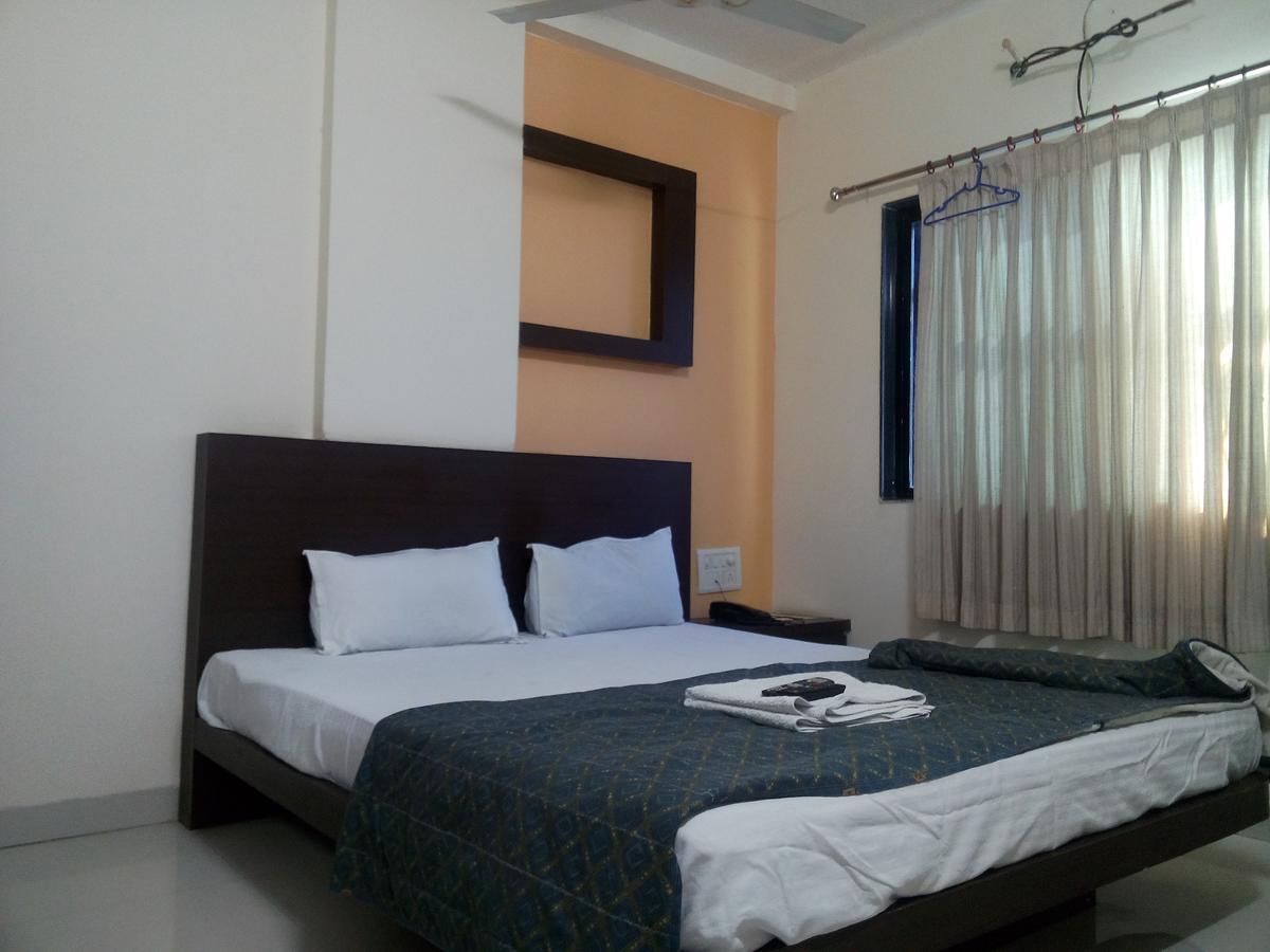 Hotel Parth Executive Latur Экстерьер фото