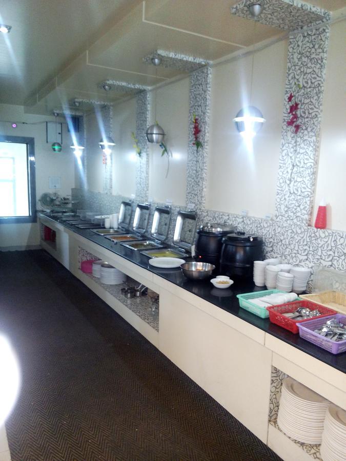 Hotel Parth Executive Latur Экстерьер фото